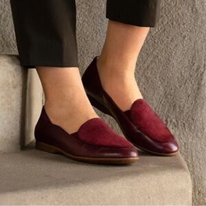Dansko Lace Glazed Loafer in a beautiful burgundy / wine color BNWOB